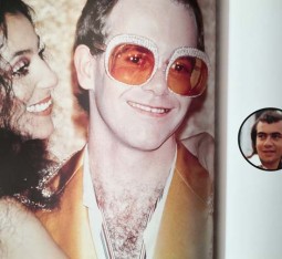 ELTON JOHN - 25 Years In The Charts - Buch aus England 1995