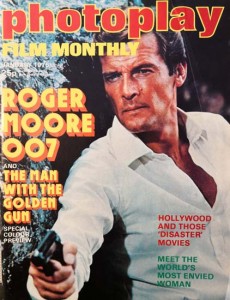 ROGER MOORE / JAMES BOND auf dem Titel der Photoplay von 1975