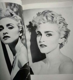 Notenbuch - MADONNA - "True Blue" - NEUWERTIG mit POSTER !! USA 1986