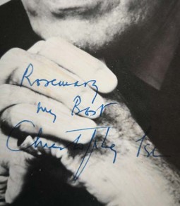 CHRISTOPHER LEE - Handsigniertes Autogramm mit Widmung - 70er Jahre