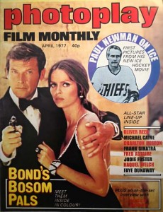 ROGER MOORE / JAMES BOND auf dem Titel der Photoplay von 1977