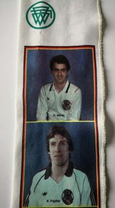 Fanschal der DEUTSCHEN FUSSBALL NATIONALMANNSCHAFT 1982 - mit Fotos