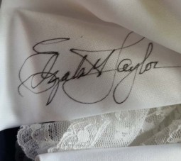 Rarität: ELIZABETH TAYLOR - Puppe von Mattel - HANDSIGNIERT !! - USA 2000