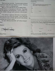 Foto - STEFANIE POWERS mit gedrucktem Autogramm +