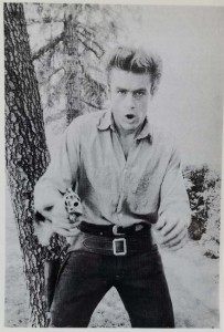 Postkarte - JAMES DEAN - cooles Revolver- Motiv - ungelaufen - England