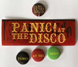 PANIC! AT THE DISCO - Set aus 4 Promo-Buttons und einem Sticker
