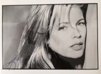 KIM BASINGER - FOTO mit reproduziertem Autogramm