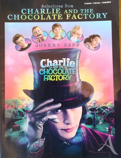 JOHNNY DEPP - Charlie and the Chocolate Factory - Buch und Noten zum Film, USA 2005 JOHNNY DEPP - Charlie and the Chocolate Factory - Buch und Noten zum Film, USA 2005