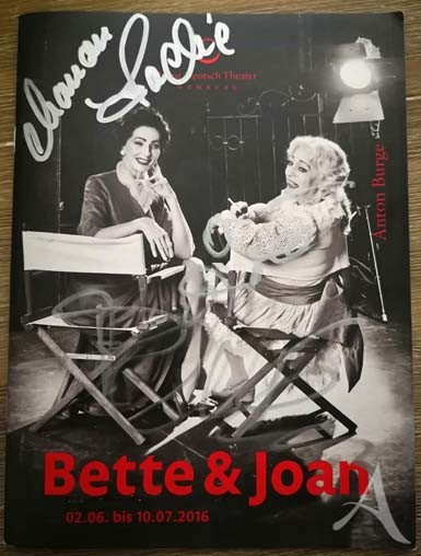 Theaterprogramm von "BETTE & JOAN" - Handsigniert von DÉSIRÉE NICK + Theaterprogramm von "BETTE & JOAN" - Handsigniert von DÉSIRÉE NICK +