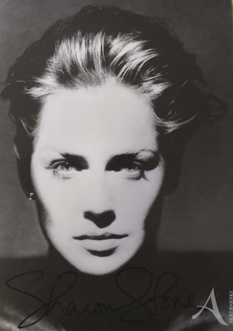 SHARON STONE - Foto mit reproduziertem Autogramm - 1990er Jahre