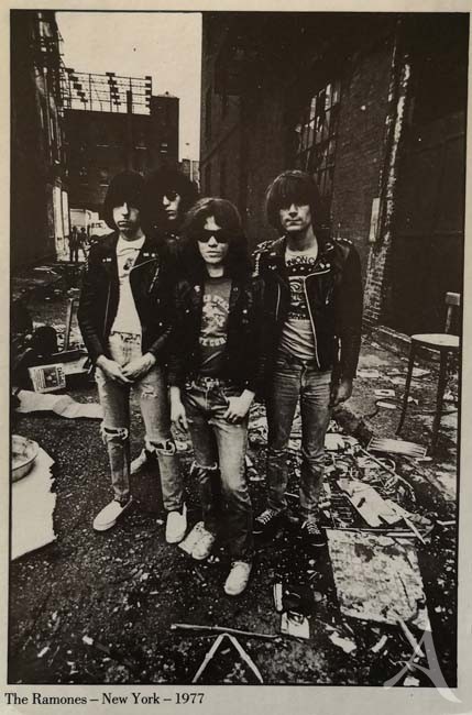 RAMONES - Postkarte "The Ramones, New York, 1977" - ungelaufen