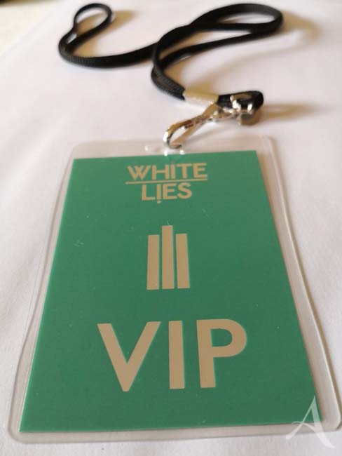 Exklusiver VIP-Pass - WHITE LIES - von 2019 Exklusiver VIP-Pass - WHITE LIES - von 2019