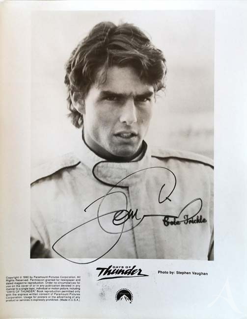 TOM CRUISE - Promo-Foto zu "Days of Thunder" von 1990 - mit gedruckter Signatur TOM CRUISE - Promo-Foto zu "Days of Thunder" von 1990 - mit gedruckter Signatur