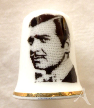 Fingerhut - CLARK GABLE - Porzellan Fingerhut - CLARK GABLE - Porzellan