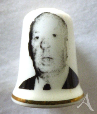Fingerhut - ALFRED HITCHCOCK - Porzellan Fingerhut - ALFRED HITCHCOCK - Porzellan